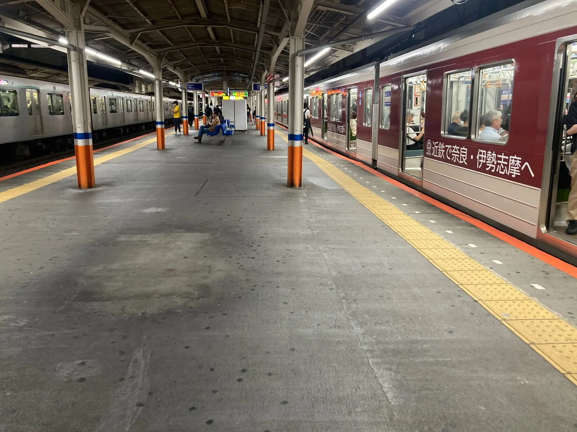 東武なのに近鉄色!?